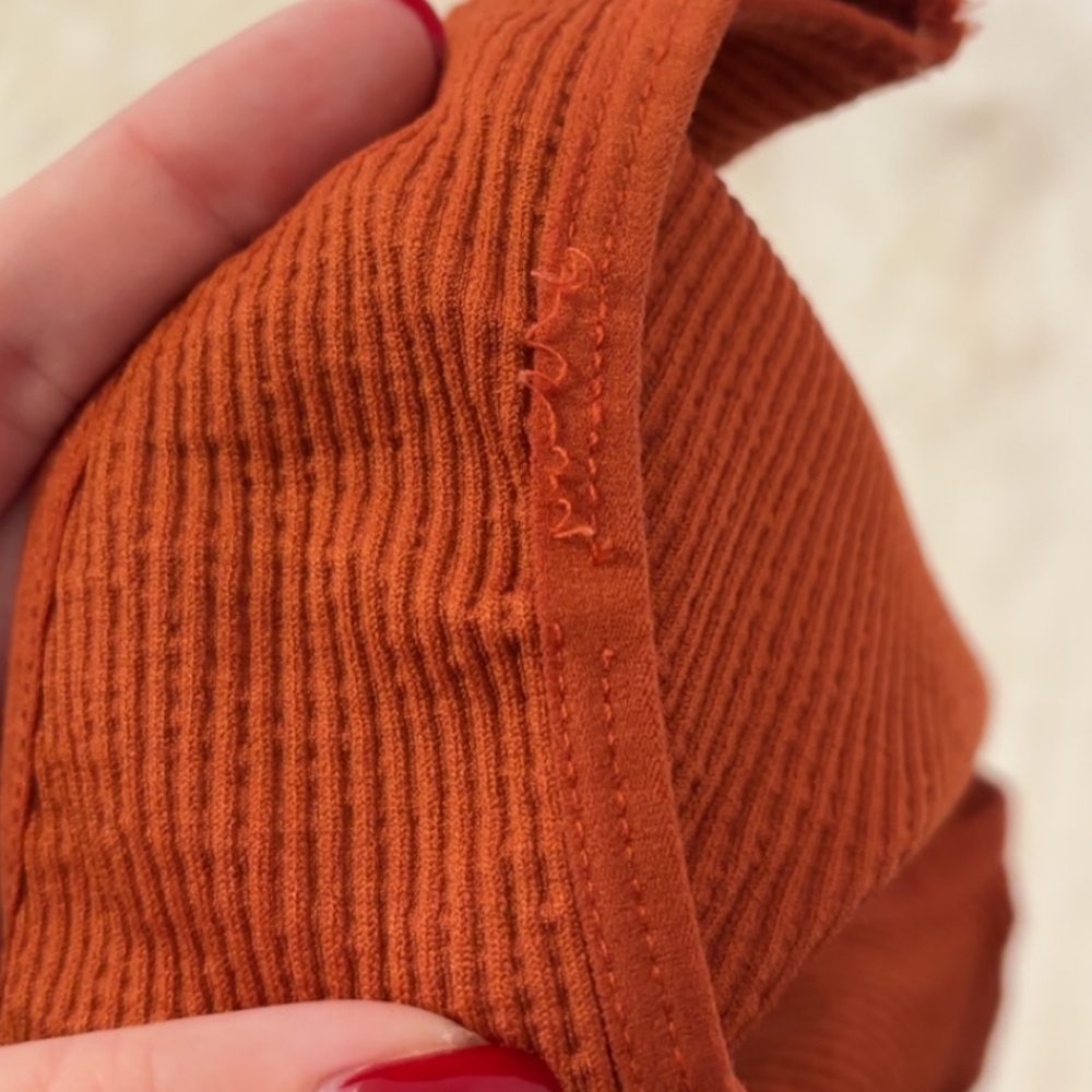 Urban Outfitters Cropped Deep V-Neck Tank Top - Picture 8 of 9